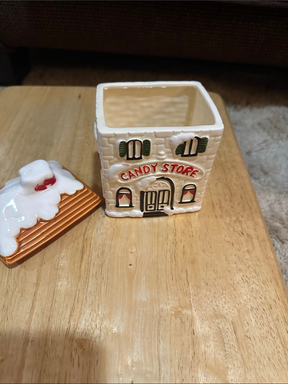 Candy Store Ceramic Trinket Box - White with Gold Roof